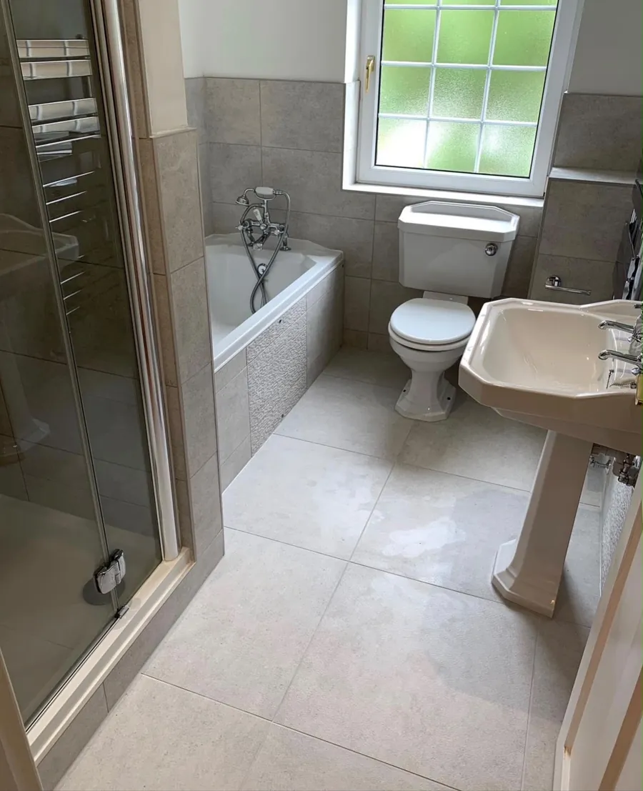 Bathroom tiling & fittings, view 1