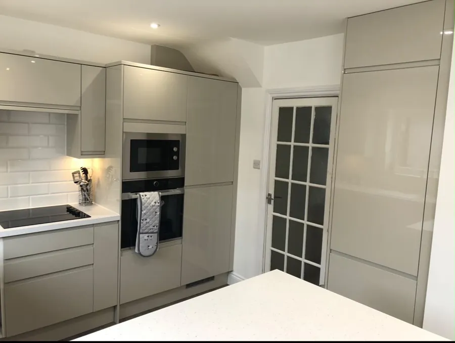 Handleless kitchen cabinetry, view 1